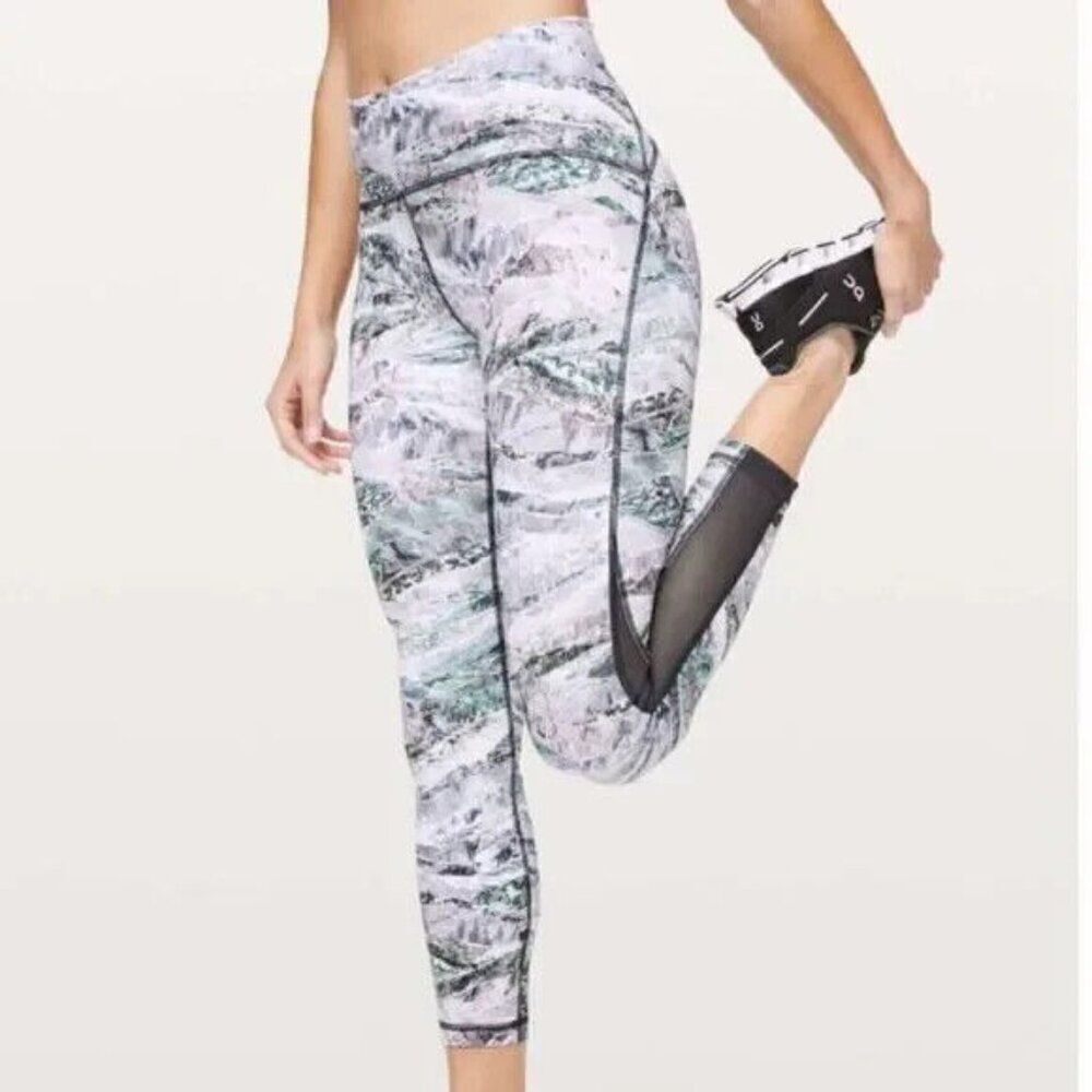 Lululemon‎ Size 4 Train Times HR Pant 25" Leggings Springscape Multi/Obsidian